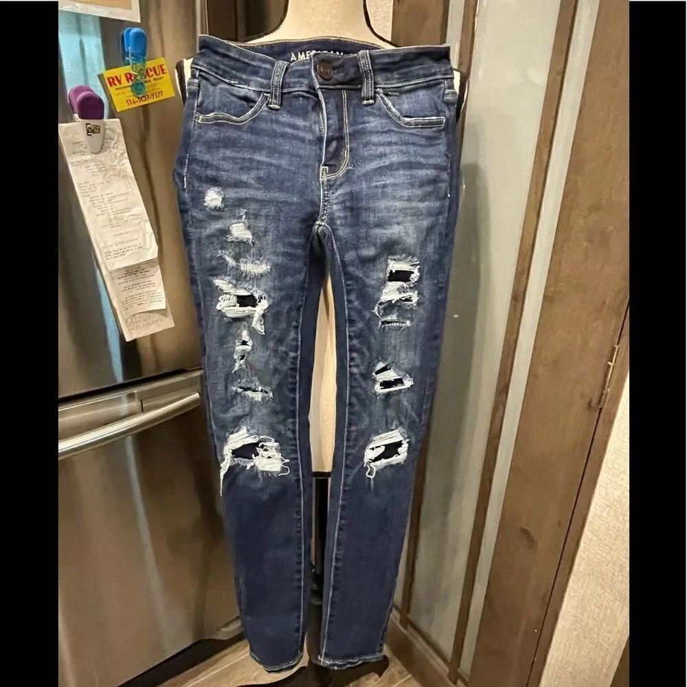 American Eagle Distressed Jeans